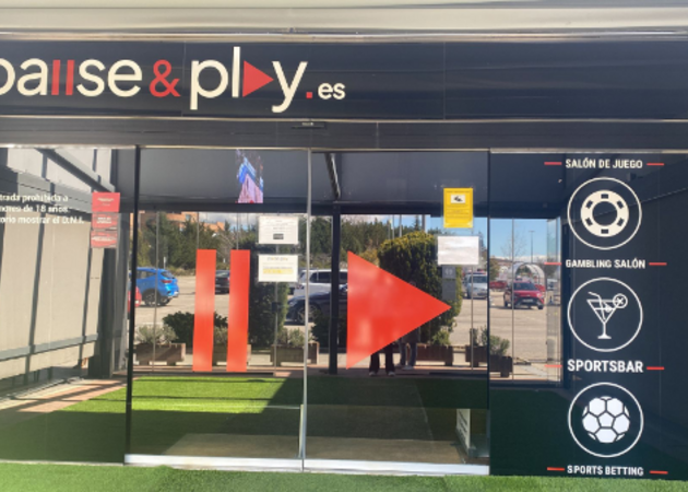 Galería de imágenes PAUSE AND PLAY 1