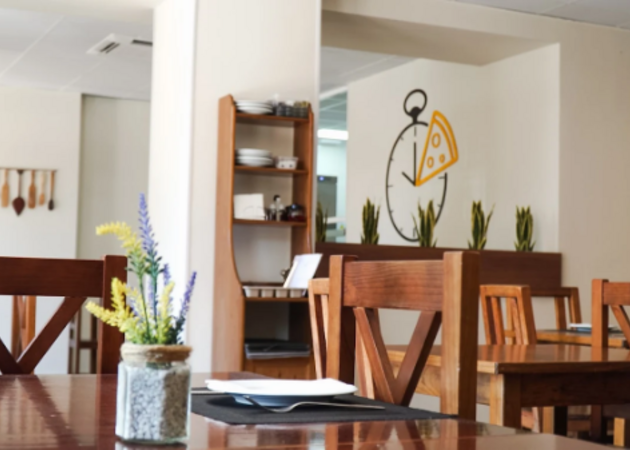 Galería de imágenes RESTAURANTE-PIZZERÍA HORAS EXTRAS 1