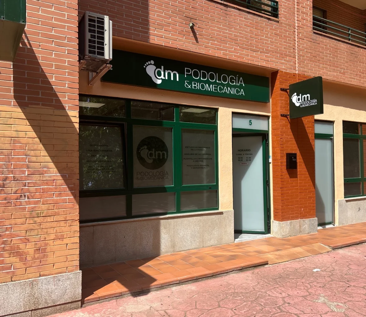 Foto de portada DM PODOLOGÍA & BIOMECÁNICA