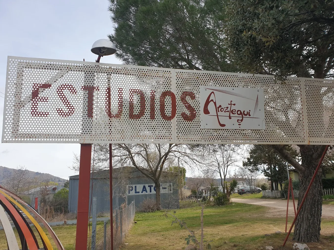 Foto de portada ESTUDIOS AROZTEGUI