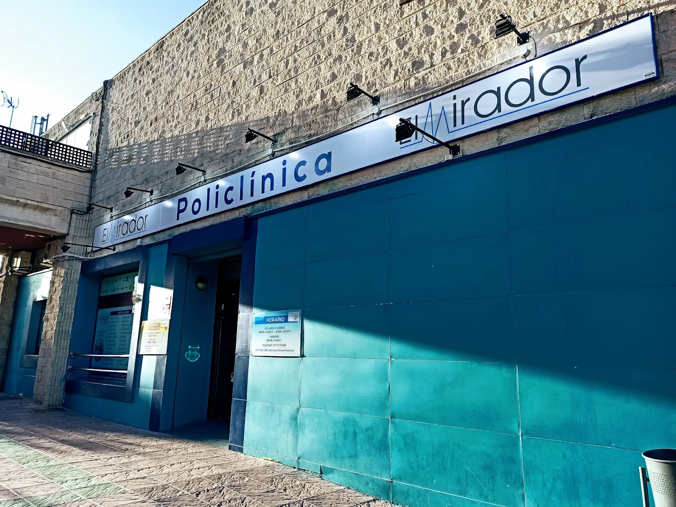 Foto de portada POLICLÍNICA EL MIRADOR