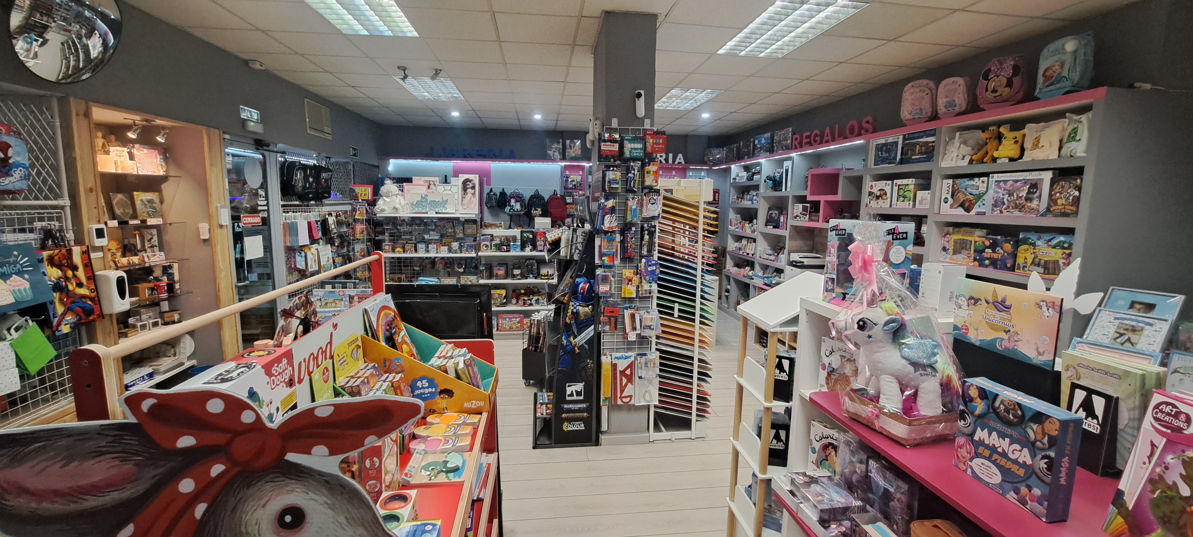 Foto de portada PAPELERÍA Y REGALOS SANTA TERESA