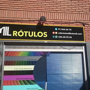 Foto de portada MIL RÓTULOS